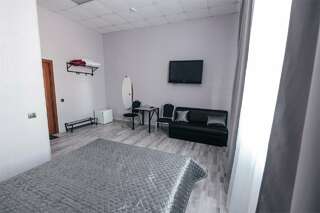 Гостиница Придорожная Ейск Улучшенный двухместный номер с 1 кроватью-5