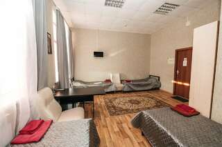 Гостиница Придорожная Ейск Улучшенный двухместный номер с 1 кроватью-13